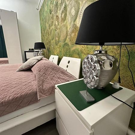 וסס Airport17 B&B מראה חיצוני תמונה