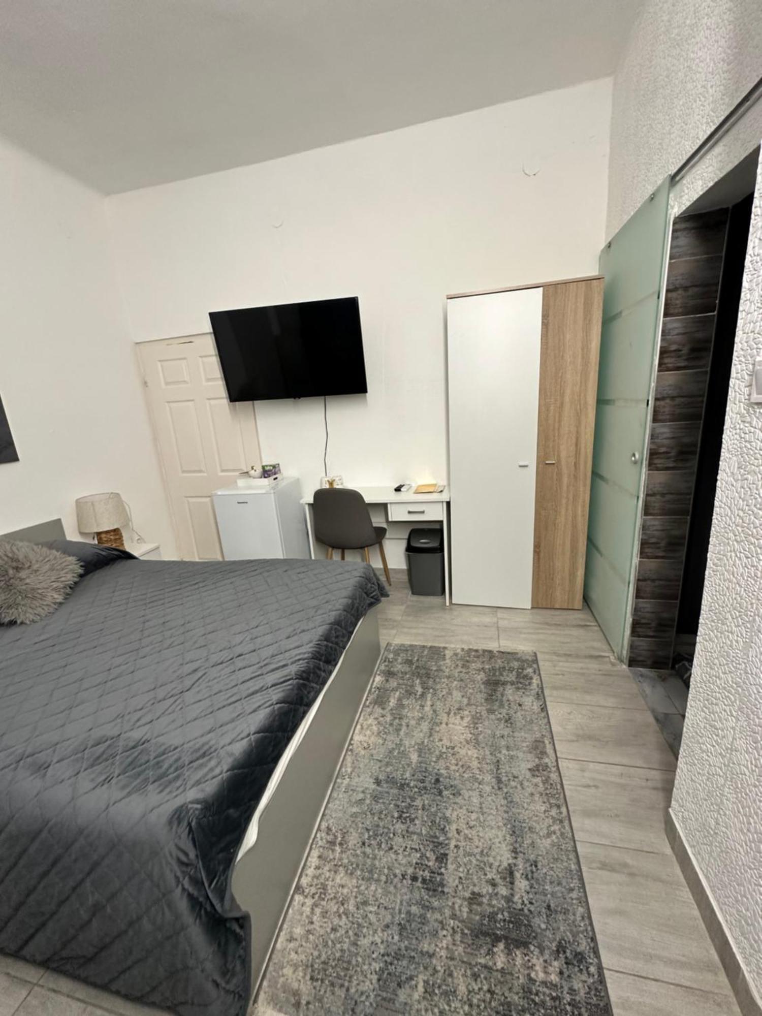 וסס Airport17 B&B מראה חיצוני תמונה