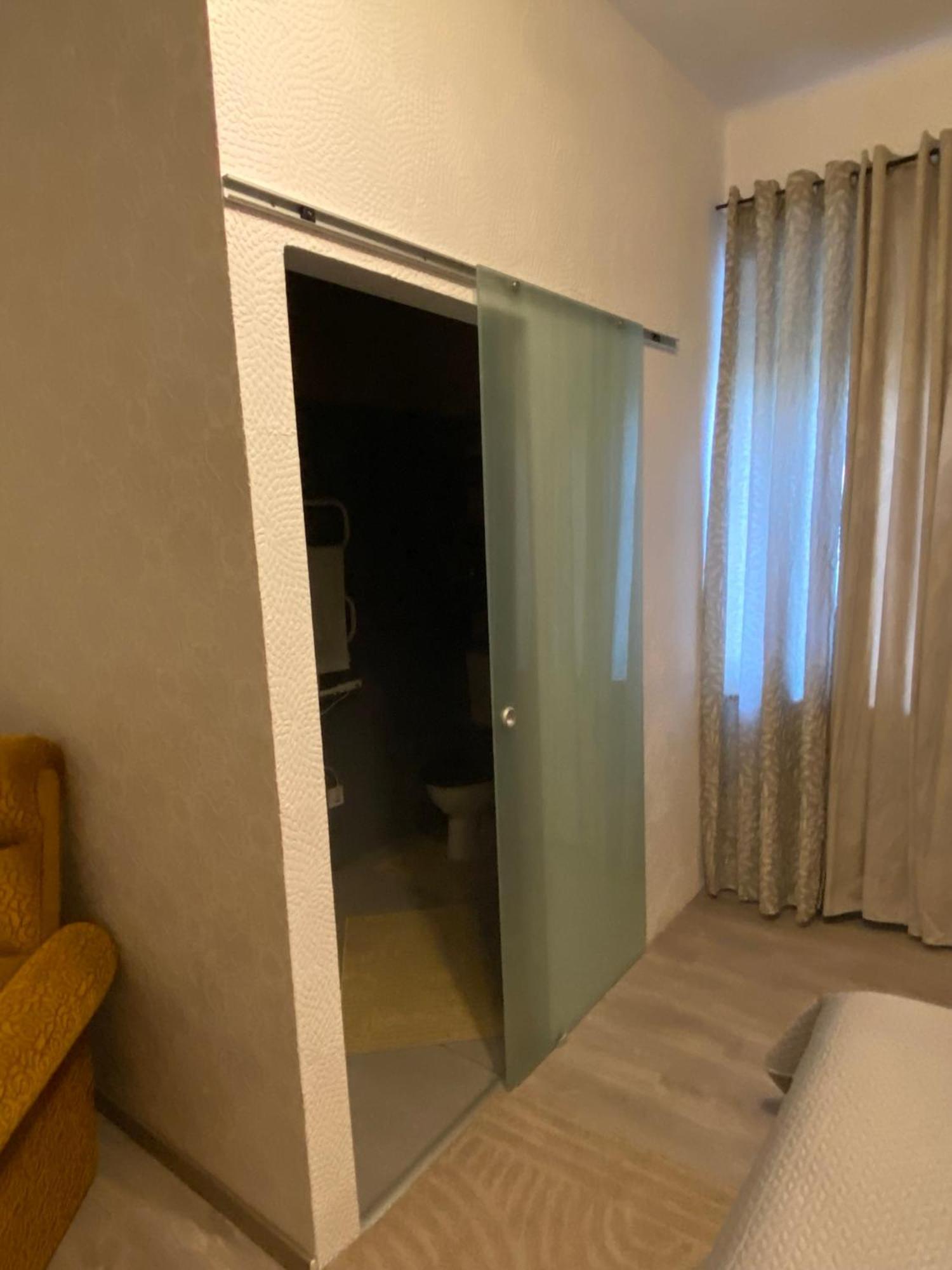 וסס Airport17 B&B מראה חיצוני תמונה