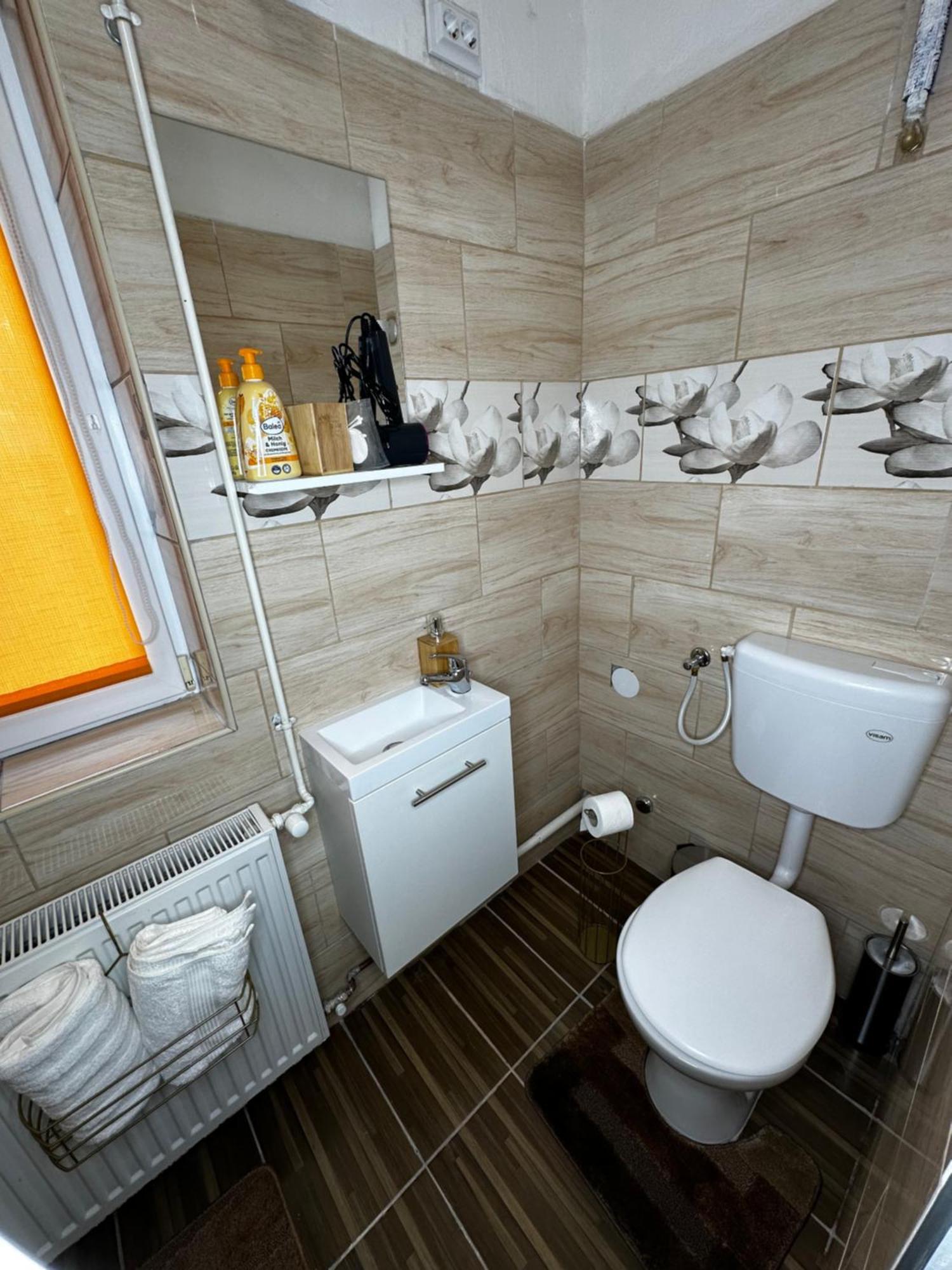 וסס Airport17 B&B מראה חיצוני תמונה